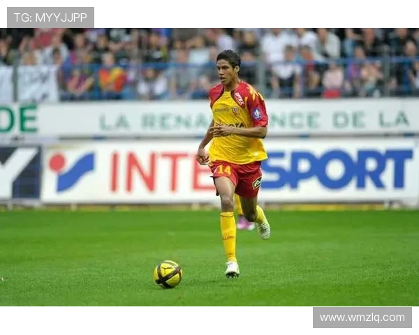 罗马诺:瓦拉内正在认真考虑退役,预计他很快做出正式决定 罗马诺:瓦拉内正在认真考虑退役,预计他很快做出正式决定